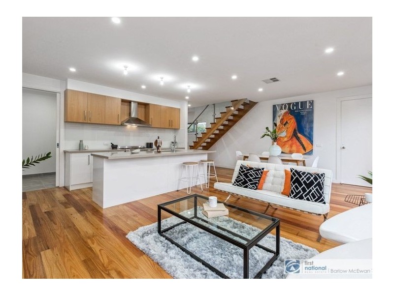 2/37 Upton Street, Altona VIC 3018