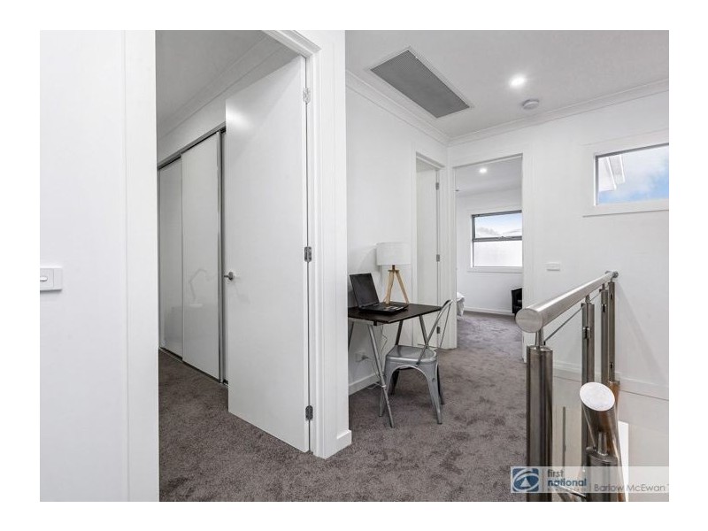 2/37 Upton Street, Altona VIC 3018