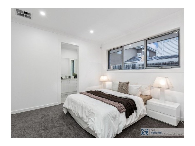 2/37 Upton Street, Altona VIC 3018