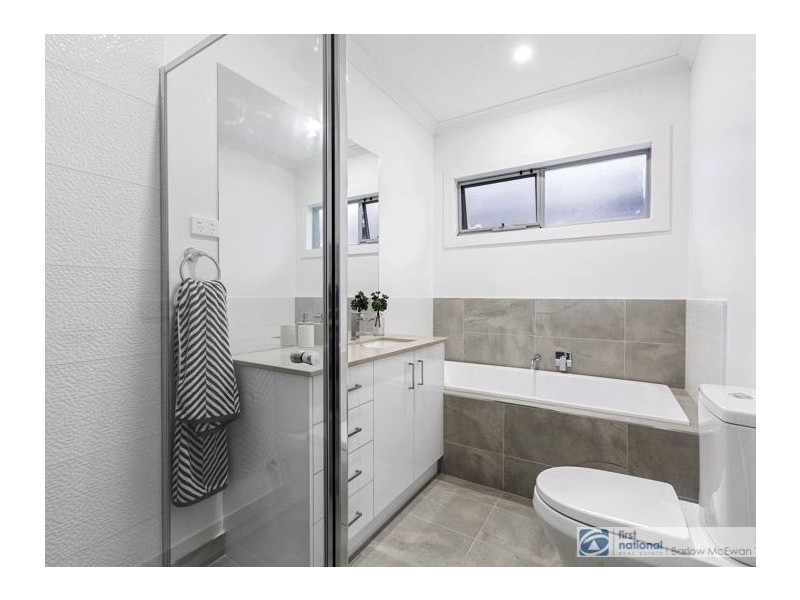 2/37 Upton Street, Altona VIC 3018