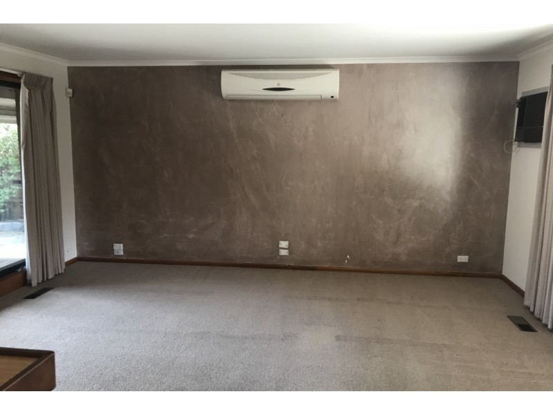 8 Newton Court, Seaholme VIC 3018