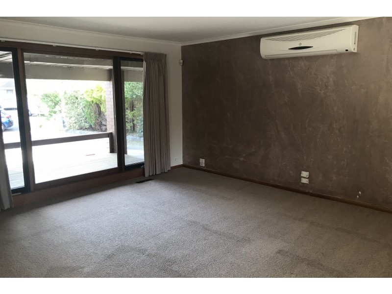 8 Newton Court, Seaholme VIC 3018