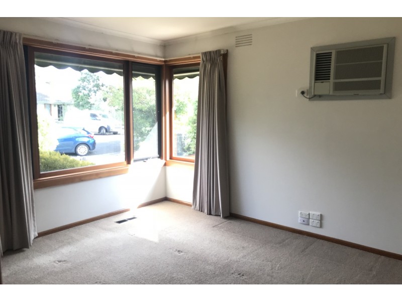 8 Newton Court, Seaholme VIC 3018