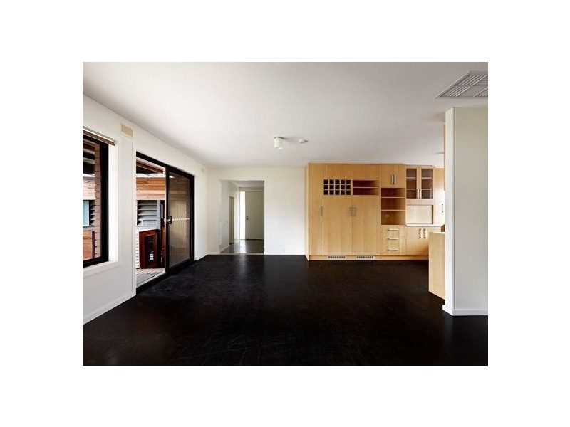 27 Lady Nelson Crescent, Altona Meadows VIC 3028