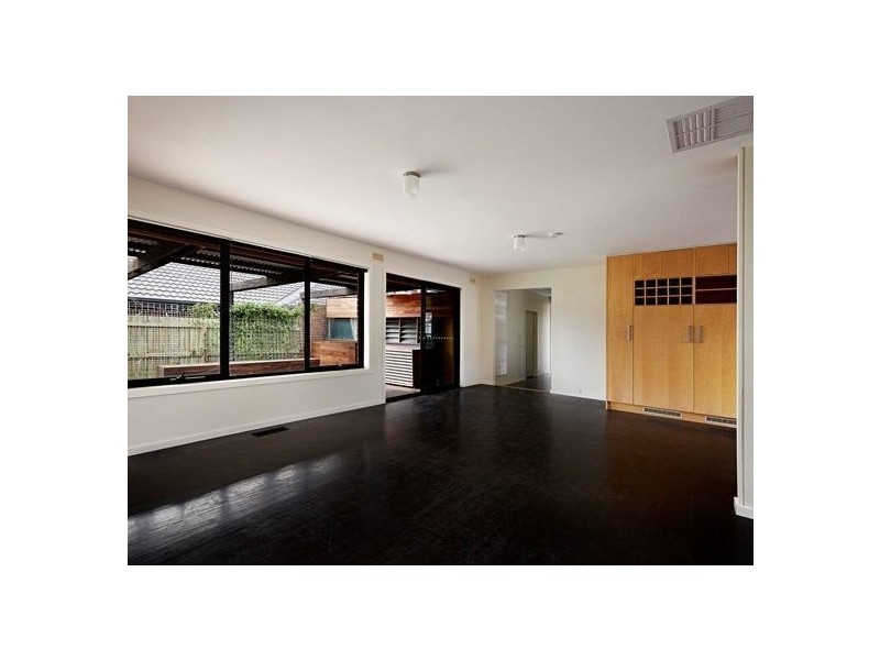 27 Lady Nelson Crescent, Altona Meadows VIC 3028