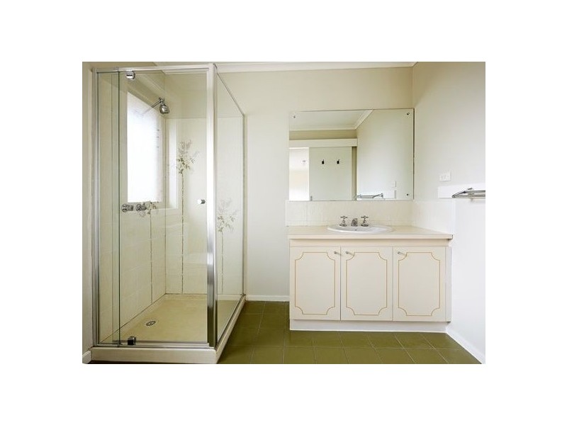 27 Lady Nelson Crescent, Altona Meadows VIC 3028