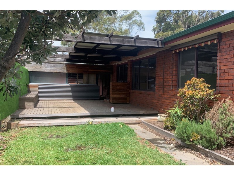 27 Lady Nelson Crescent, Altona Meadows VIC 3028