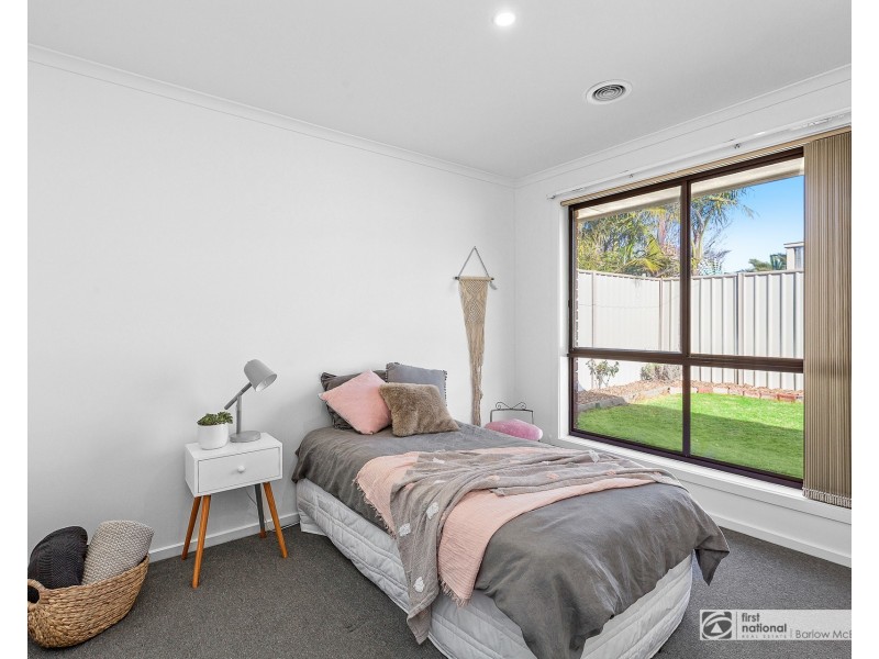 2/28 Mount Street, Altona VIC 3018