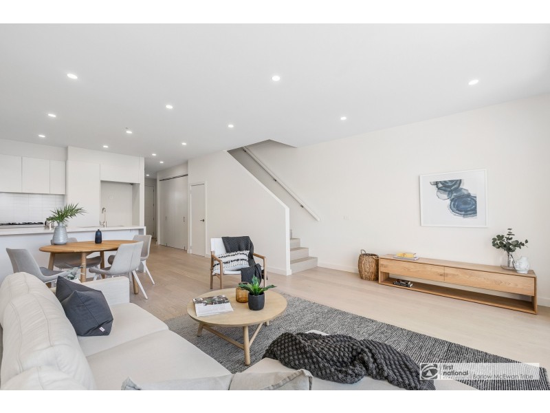 4/100 Civic Parade, Altona VIC 3018