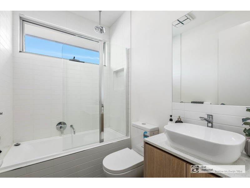 4/100 Civic Parade, Altona VIC 3018