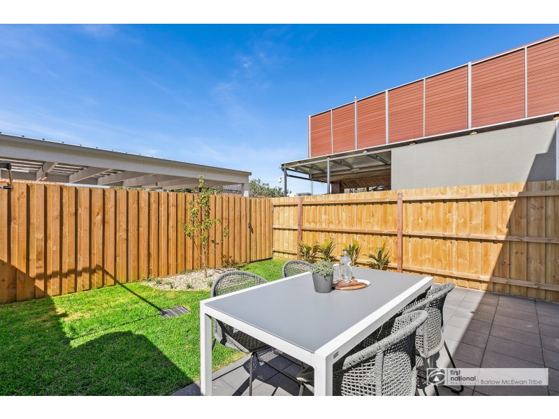 4/100 Civic Parade, Altona VIC 3018