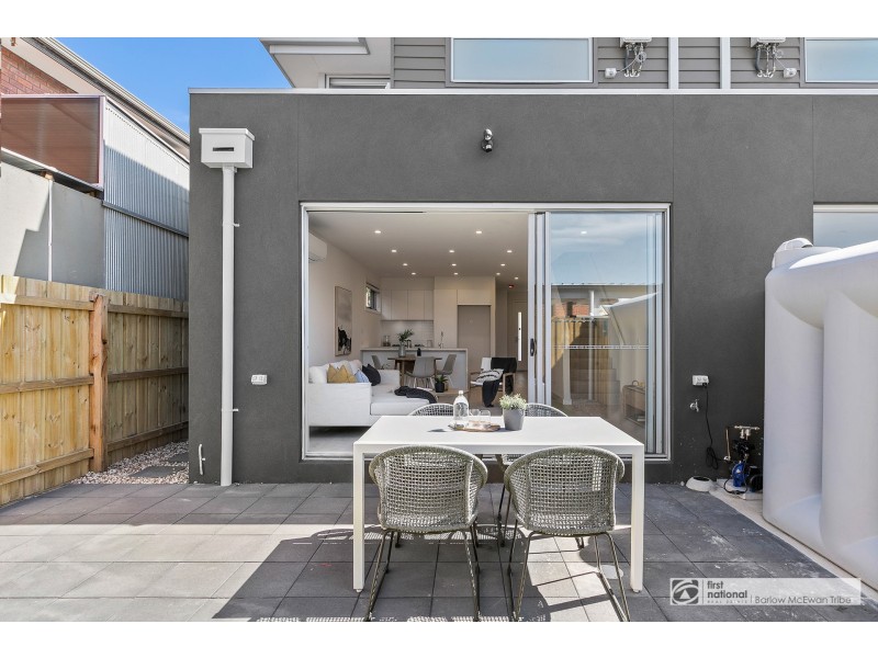 4/100 Civic Parade, Altona VIC 3018