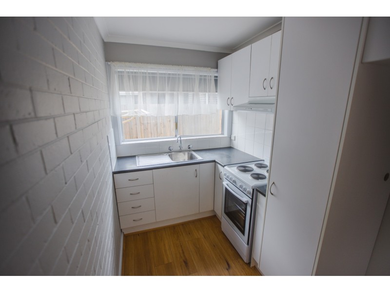 5/8 Romawi Street, Altona VIC 3018