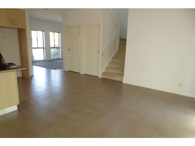 1/9-10 Birkett Court, Altona Meadows VIC 3028