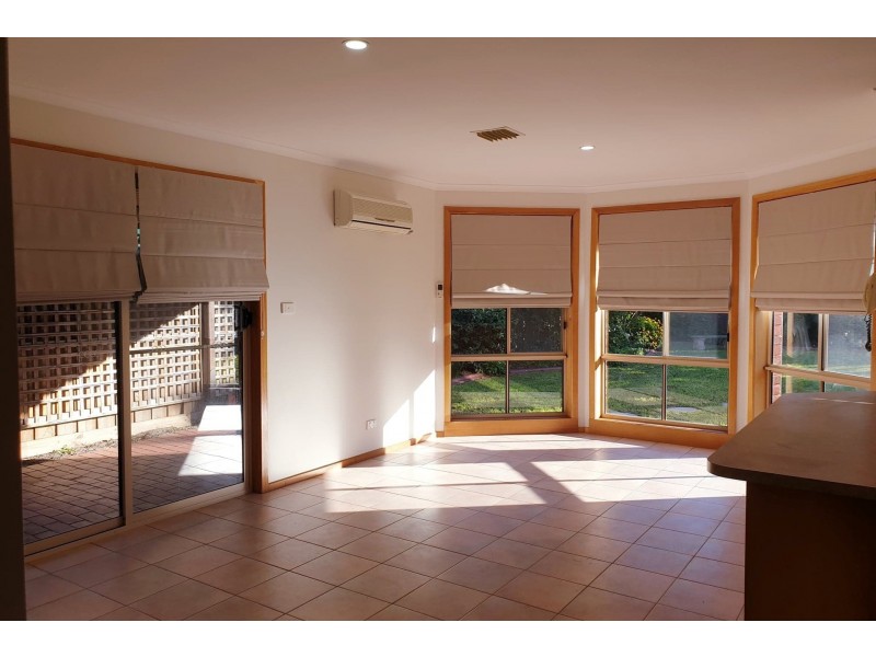 5 Pringle Place, Altona Meadows VIC 3028