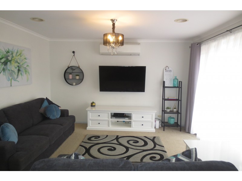 2/31 May Avenue, Altona Meadows VIC 3028