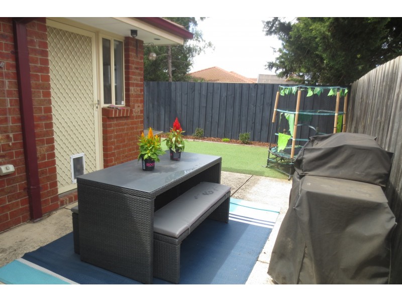 2/31 May Avenue, Altona Meadows VIC 3028