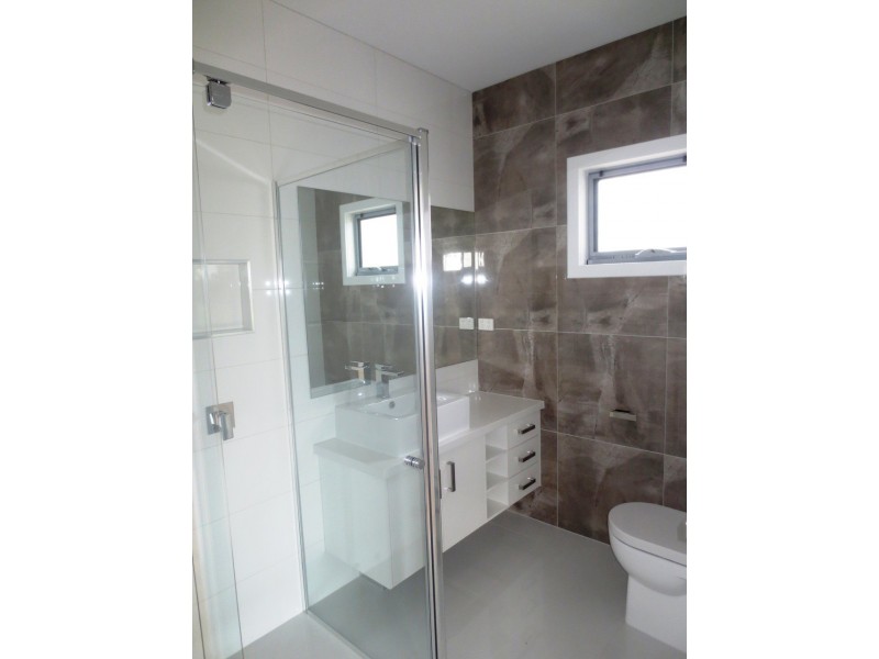 1/4 MacNeil Drive, Altona Meadows VIC 3028