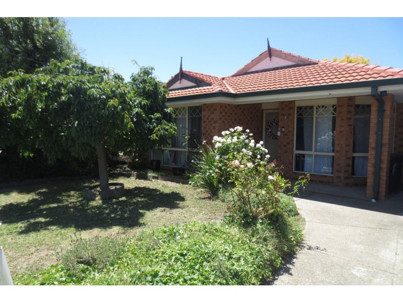 6 Nash Court, Altona Meadows VIC 3028