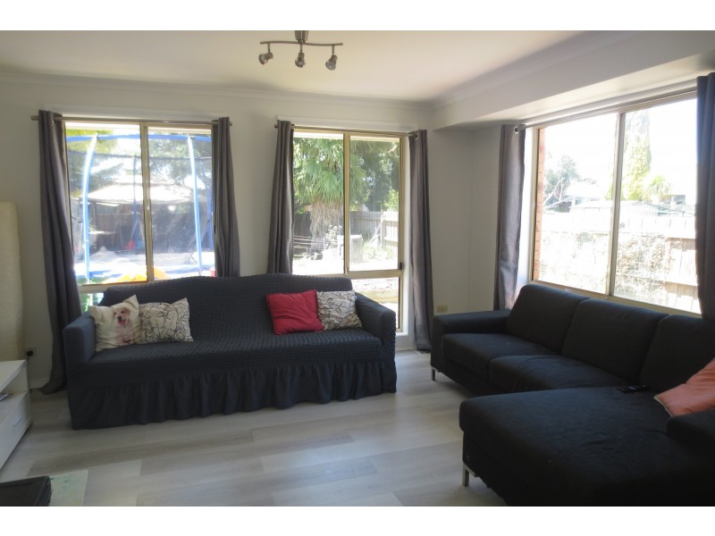 6 Nash Court, Altona Meadows VIC 3028