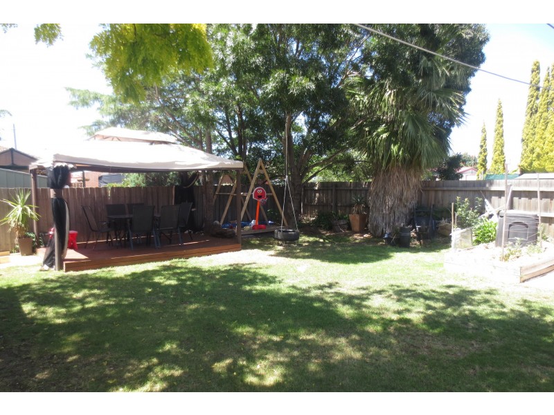 6 Nash Court, Altona Meadows VIC 3028