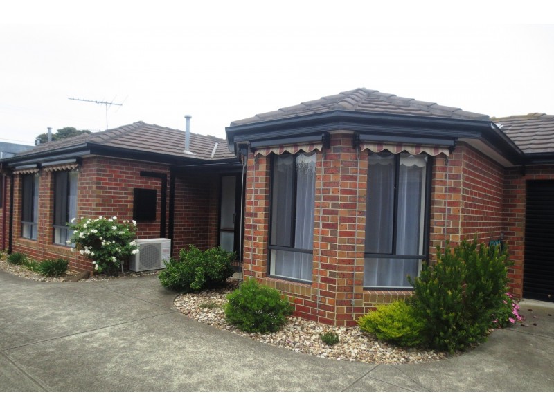 2/47 Bracken Grove, Altona VIC 3018