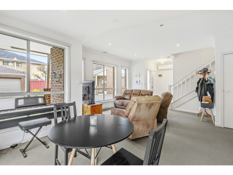 3/32 Civic Parade, Seaholme VIC 3018