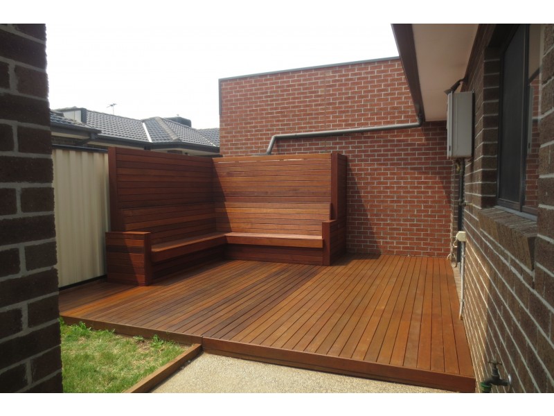 2/51 Stenhouse Avenue, Brooklyn VIC 3012