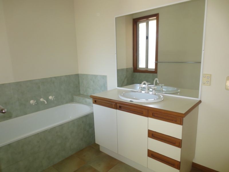 1/14 Webb Street, Altona VIC 3018