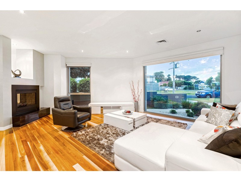 11 McBain Street, Altona VIC 3018