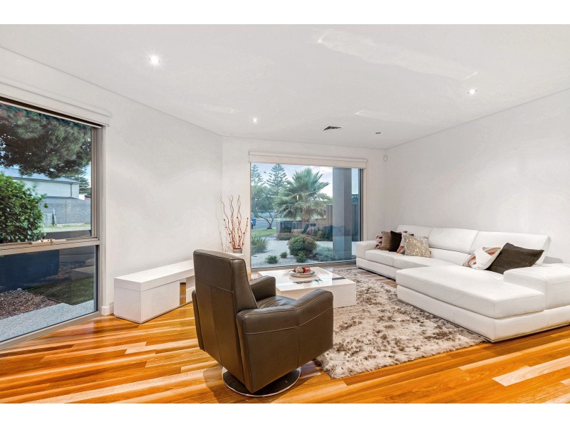 11 McBain Street, Altona VIC 3018