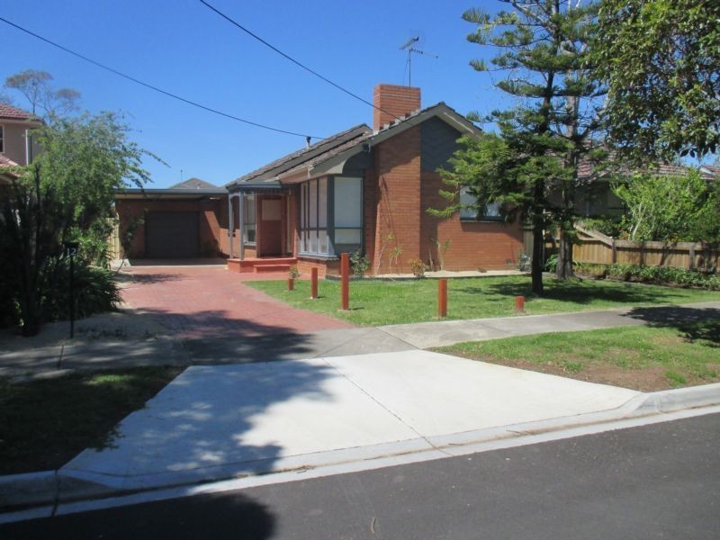12 Thorpe Street, Newport VIC 3015