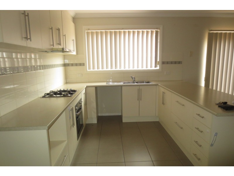 40 Myers Parade, Altona Meadows VIC 3028