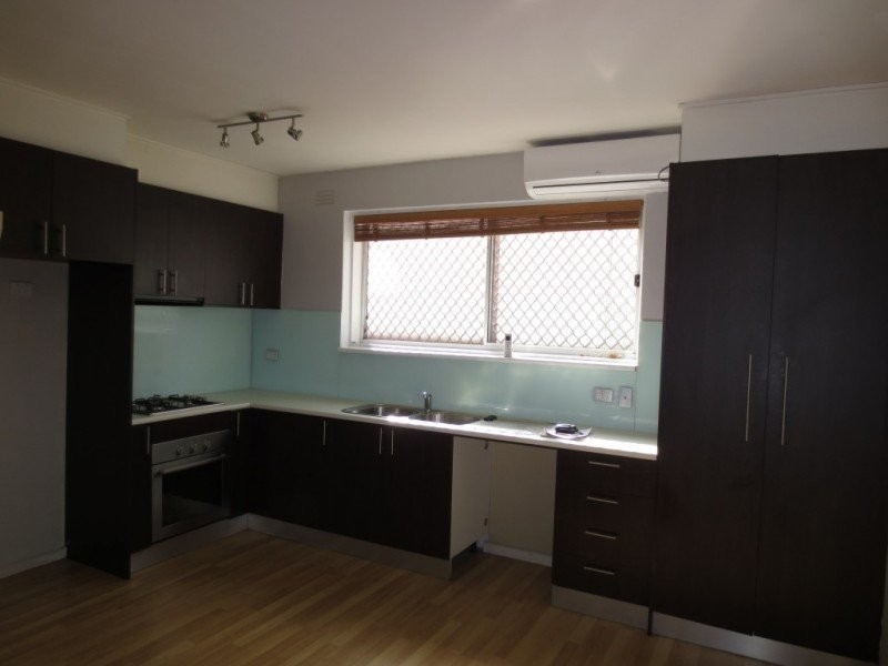 2/355 Blackshaws Road, Altona North VIC 3025