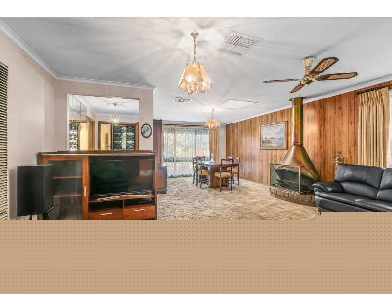 5 Lady Nelson Crescent, Altona Meadows VIC 3028