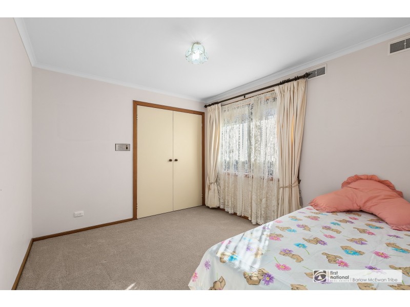 5 Lady Nelson Crescent, Altona Meadows VIC 3028