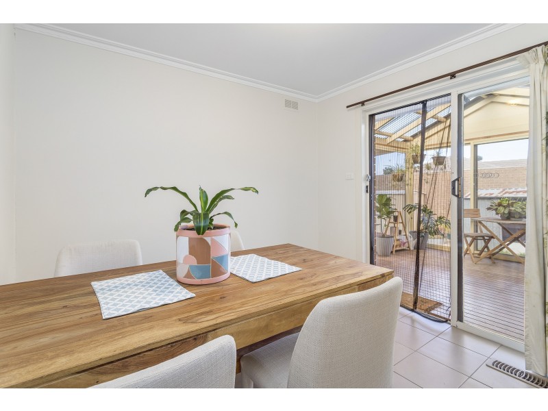 2 Scherman Drive, Altona Meadows VIC 3028