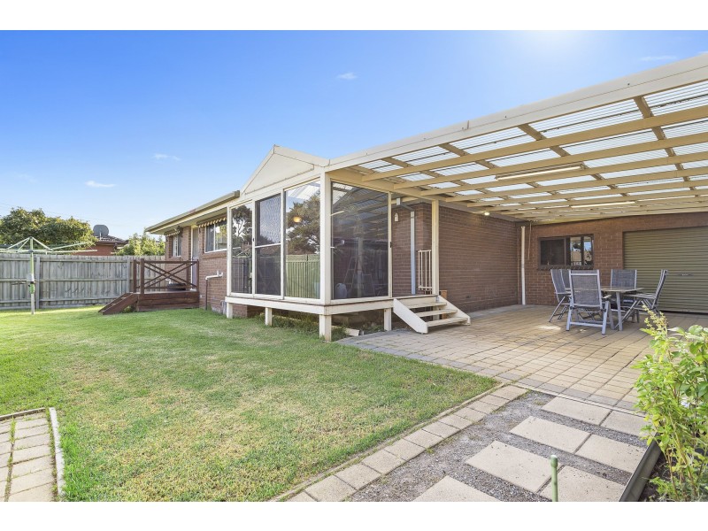 2 Scherman Drive, Altona Meadows VIC 3028