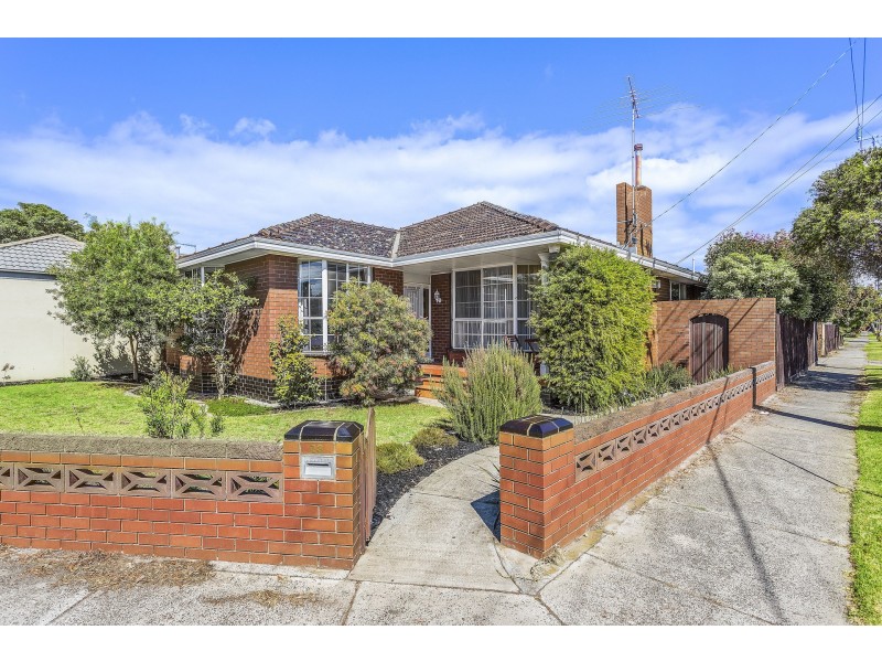 23 Dove Avenue, Altona VIC 3018