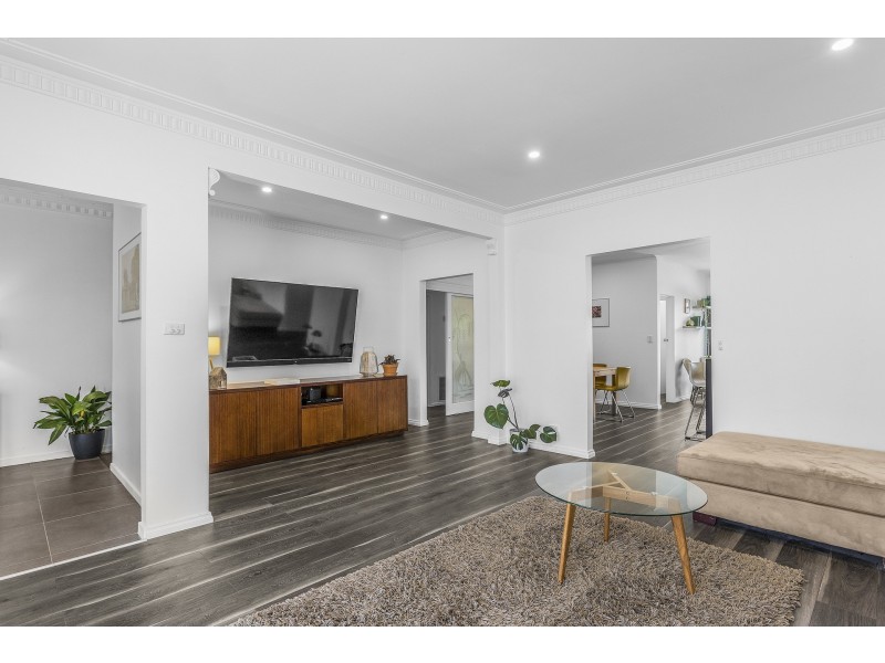 23 Dove Avenue, Altona VIC 3018