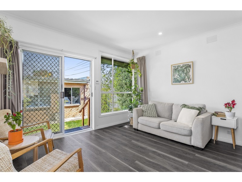 23 Dove Avenue, Altona VIC 3018