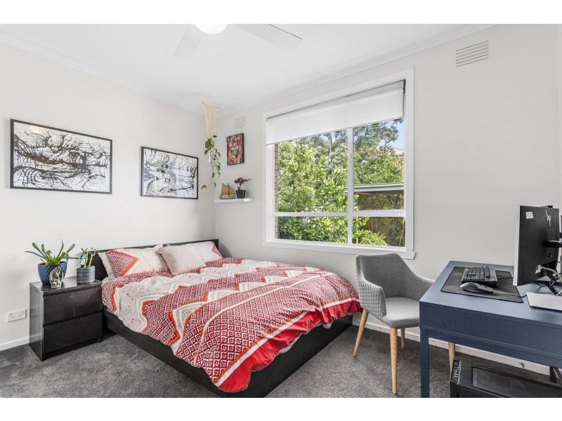 23 Dove Avenue, Altona VIC 3018