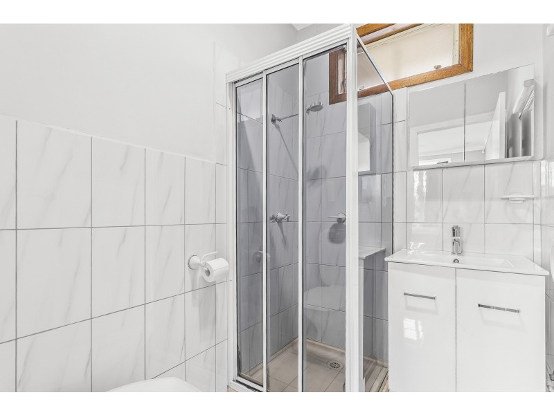 23 Dove Avenue, Altona VIC 3018