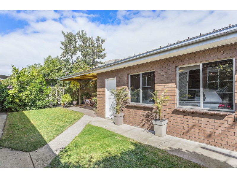 23 Dove Avenue, Altona VIC 3018