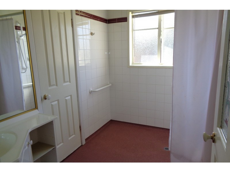 8 Cain Court, Altona VIC 3018