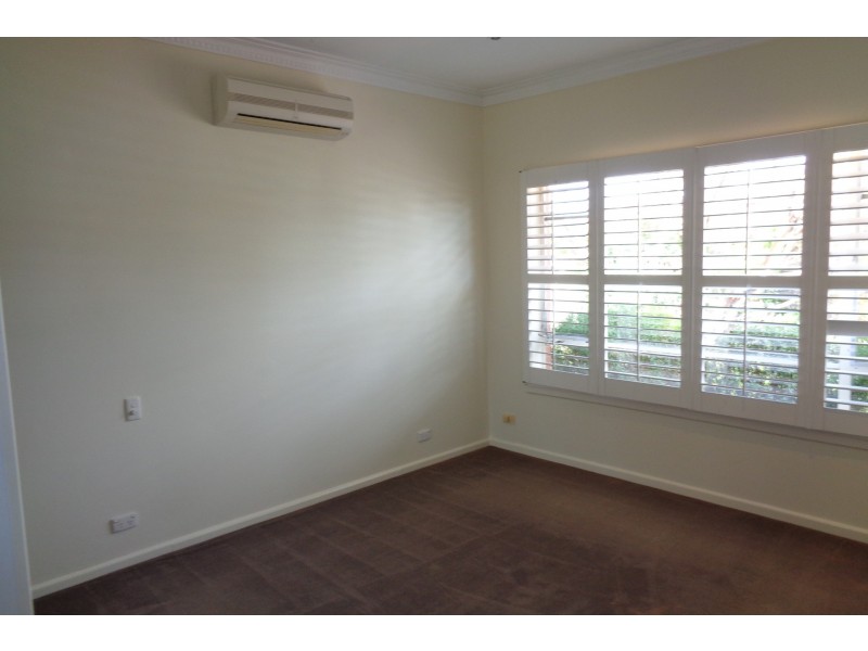 8 Cain Court, Altona VIC 3018