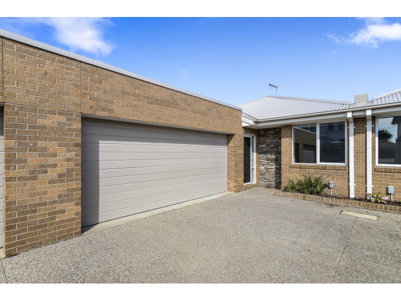 2/9 Webb Street, Altona VIC 3018