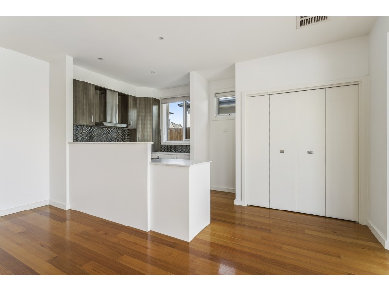 2/9 Webb Street, Altona VIC 3018