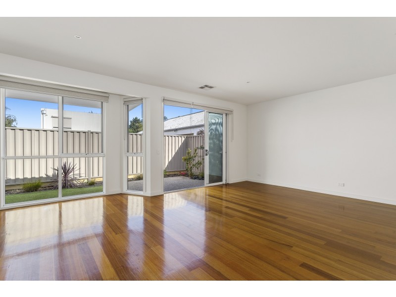 2/9 Webb Street, Altona VIC 3018