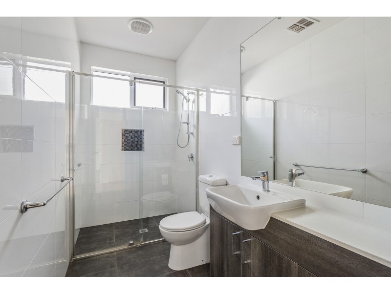 2/9 Webb Street, Altona VIC 3018